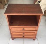 Criado-mudo / Mesa de Cabeceira