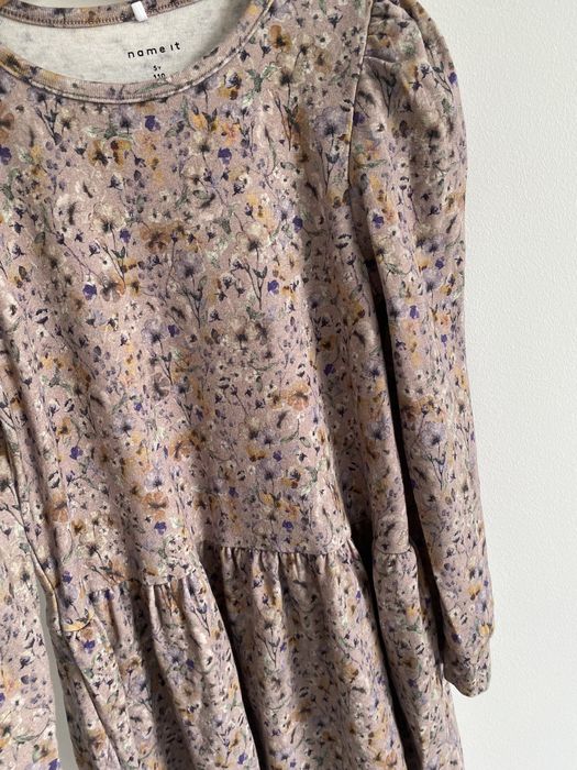 Sukienka name it 110 wrzosowa kwiatki roślinki liliowa bufki
