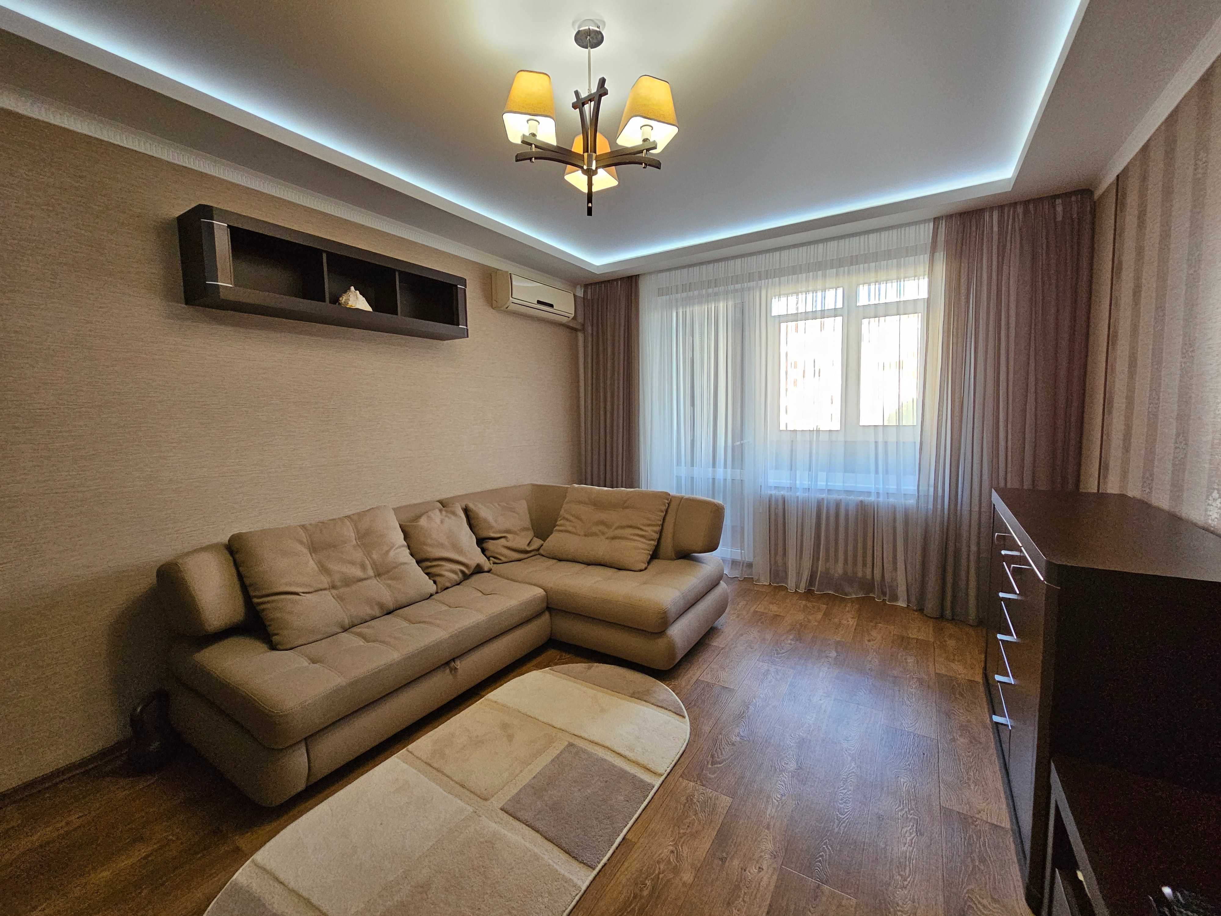 Трёхкомнатная квартира на Макулане, микрорайон Всебратское-2