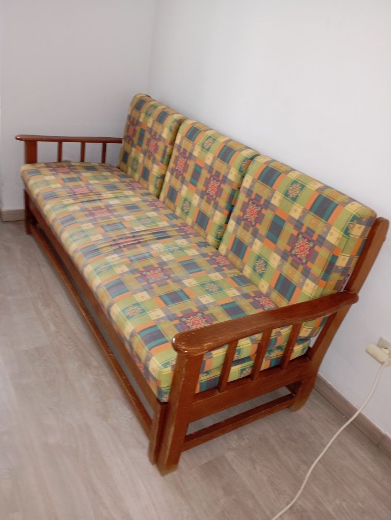Sofás de madeira