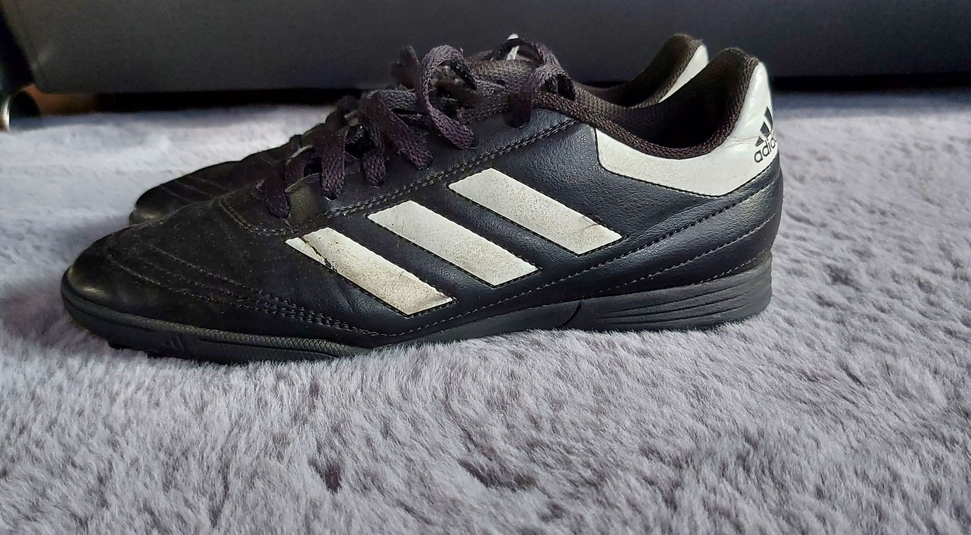 Buty piłkarskie do gry na sztucznej nawierzchni  Adidas roz 38