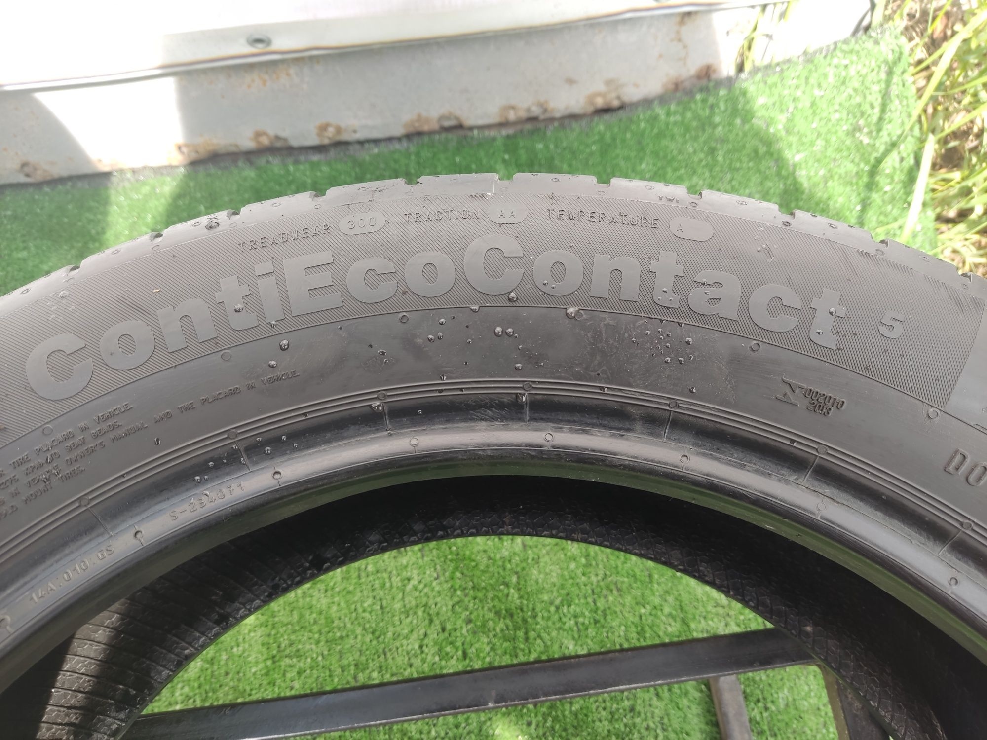 Шини 215/55/17: Continental ContiEcoContact 5