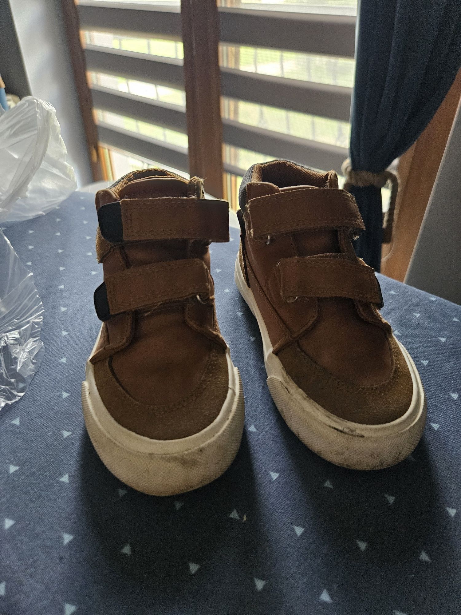 Sprzedam buty widoczne na zdjęciach