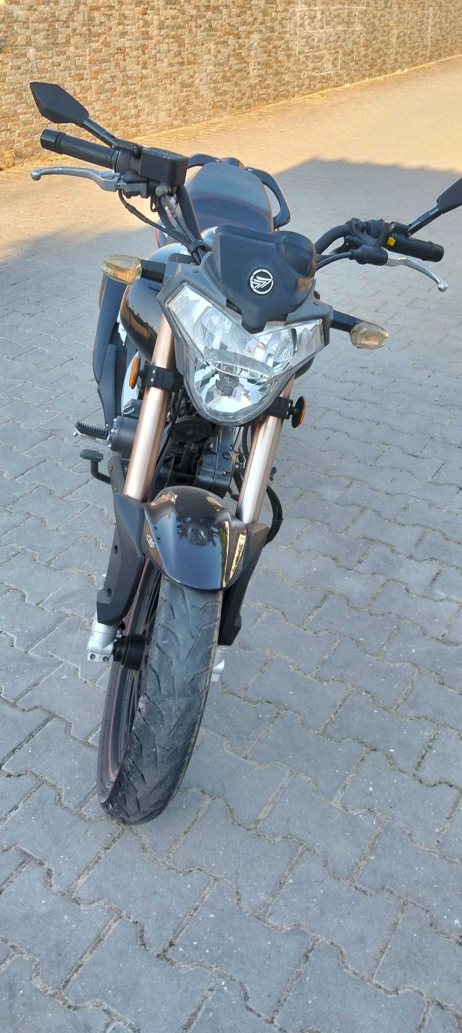 Mota Benelli 125 cc para venda