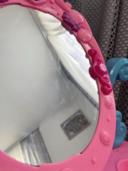 Дитяче трюмо з підсвіткою