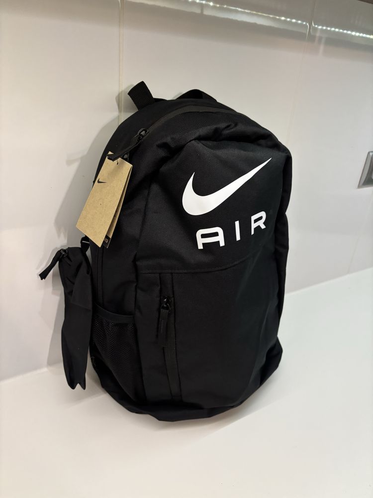 Plecak Nike air max New pro 42’ plus etui Nike