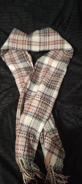 Трендовий теплий шарф