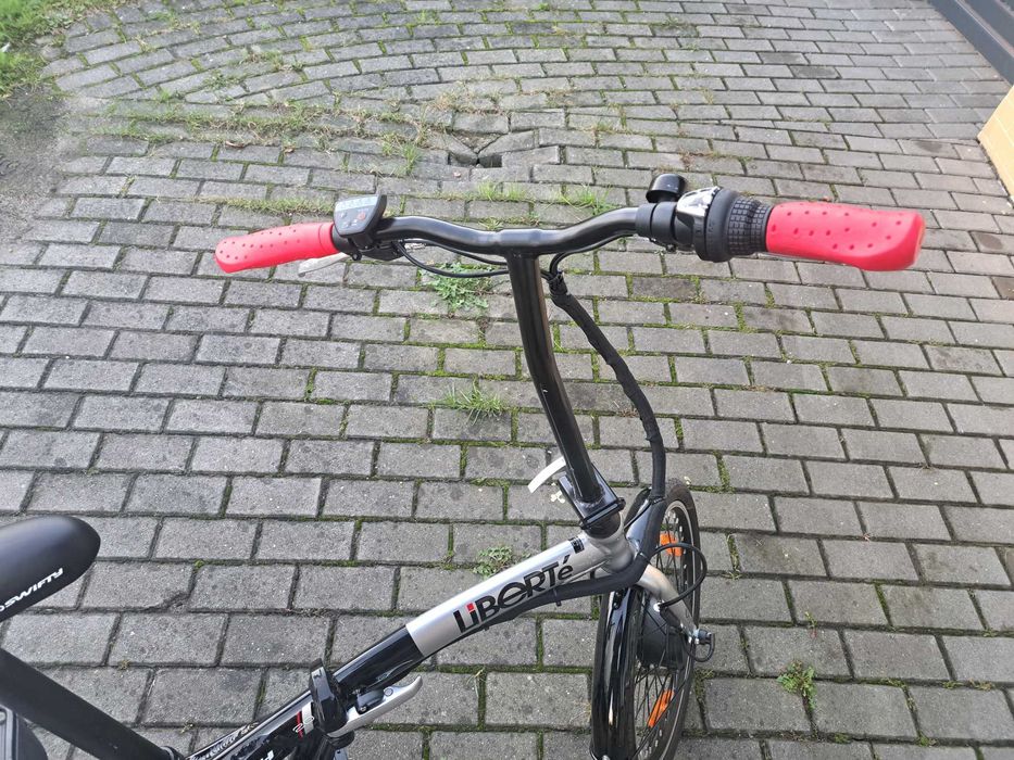 Rower elektryczny Swifty Liberte czarny rama