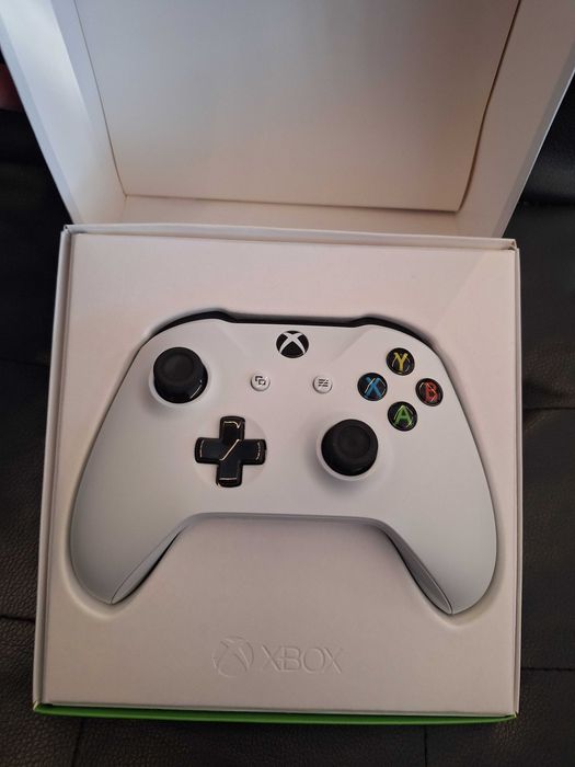 Pad Xbox One Biały w Pudełku, BDB, Sklep Centrum Grania