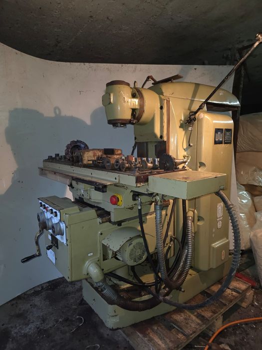 Frezarka Uniwersalna Heckert , podzielnica , frezy , super stan