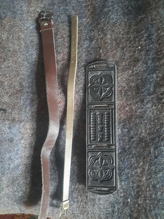 Ремні  для годинника ,ціна за все