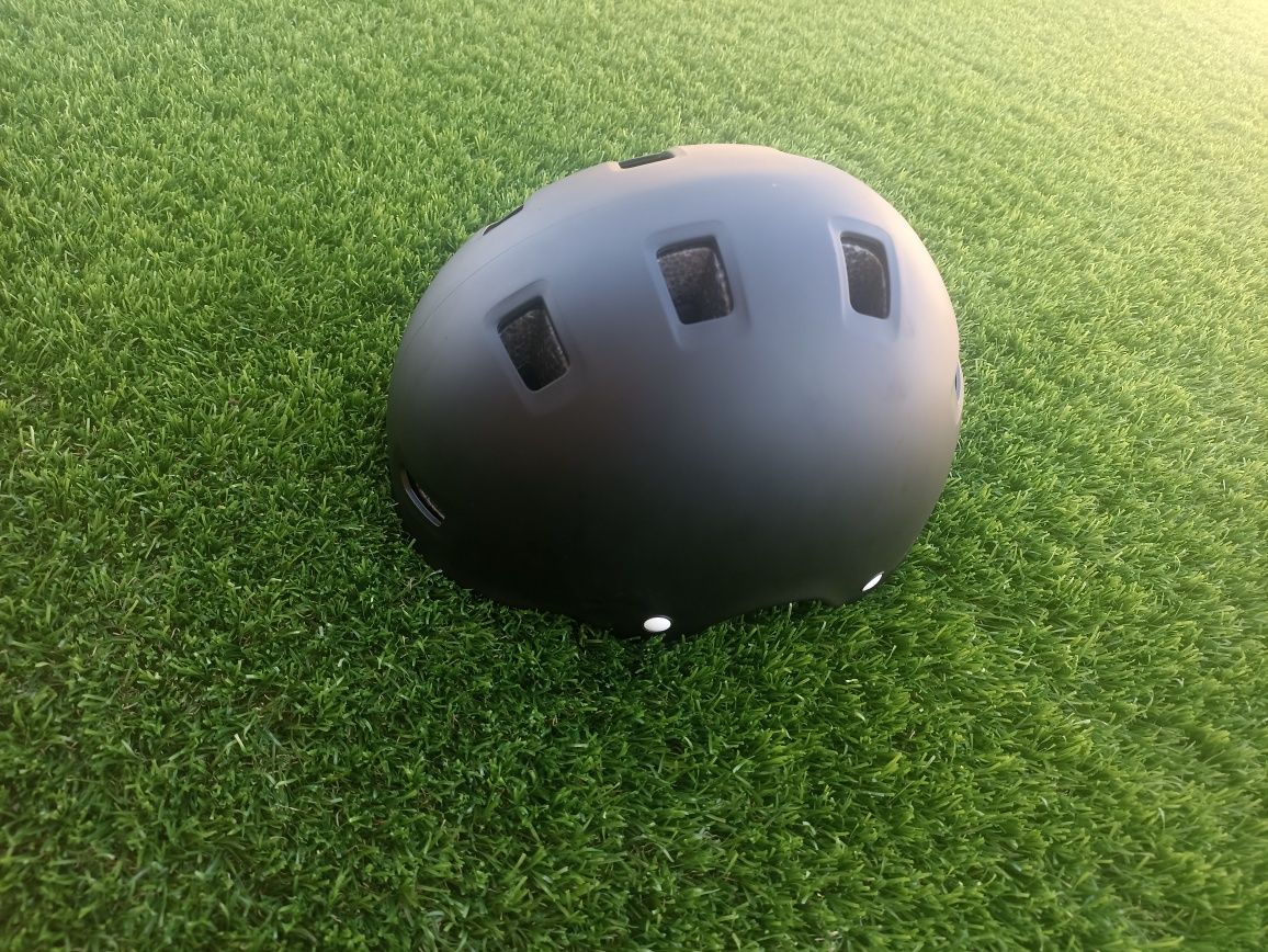 Capacete de bicicleta/trotinite - tamanho ajustável