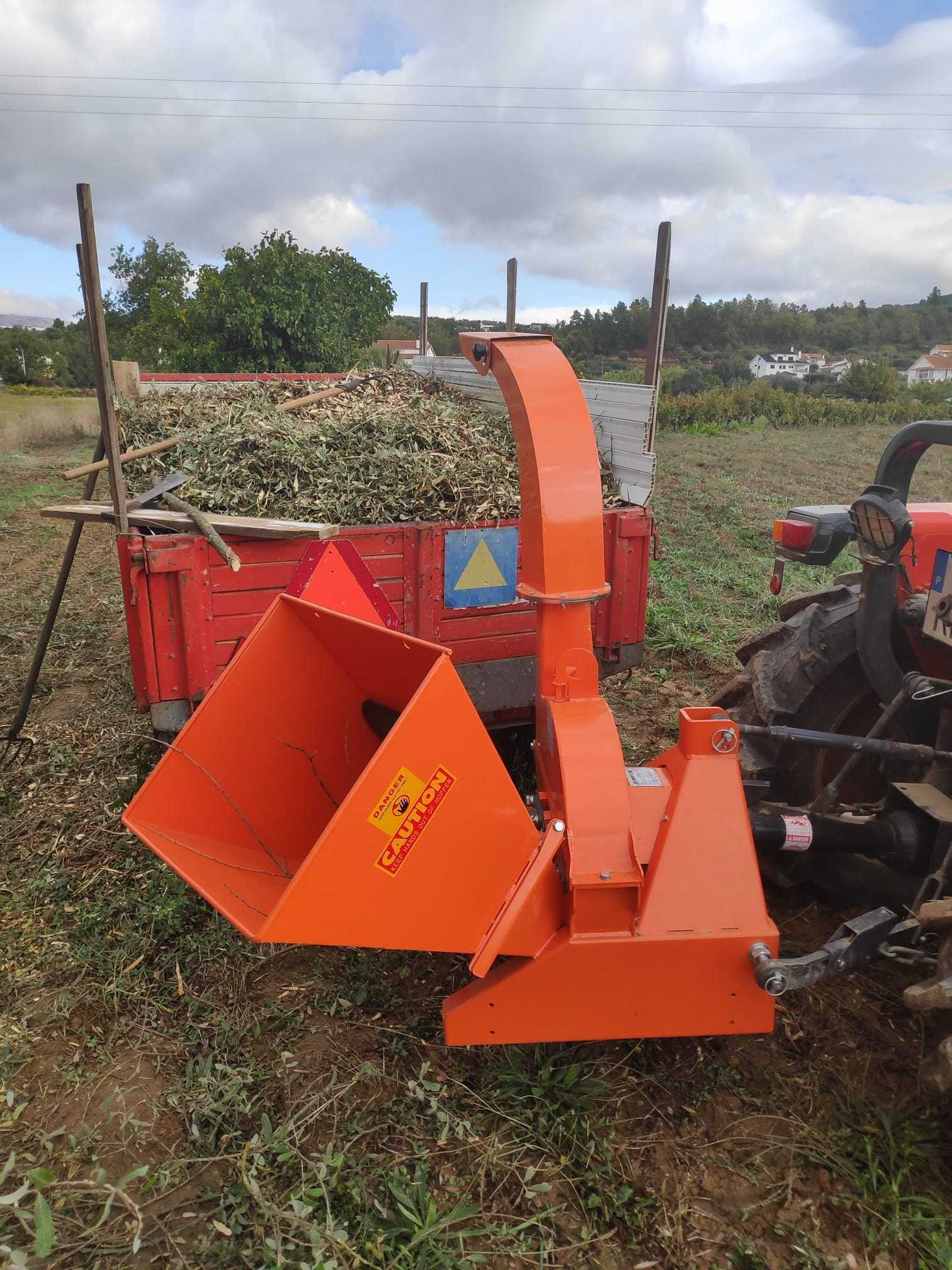 Serviços de trator - Covilhã - Fundão