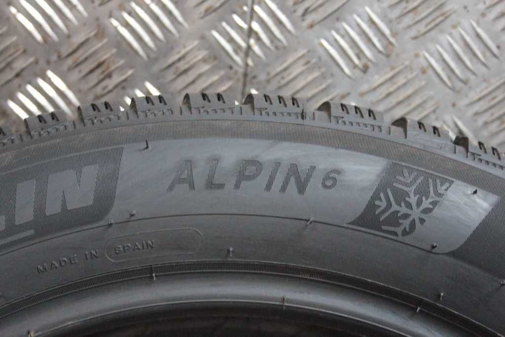 215/55/17 Michelin Alpin 6 215/55 R17 94H 8mm 2022r