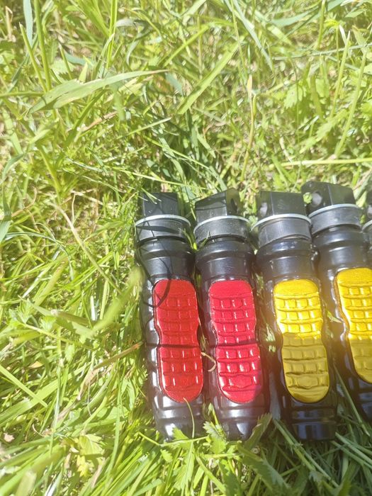 Підніжки водія/пасажира мото