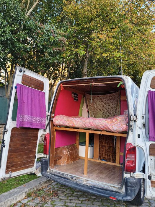 Vendo Campervan Renault Master legalizada espaço dormitório