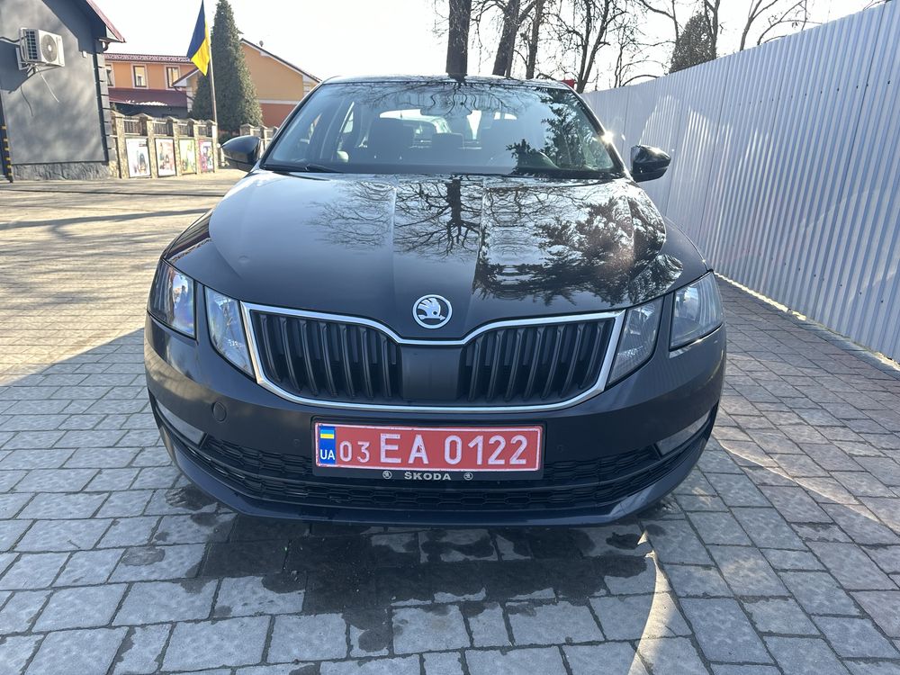 Skoda octavia 2019 року