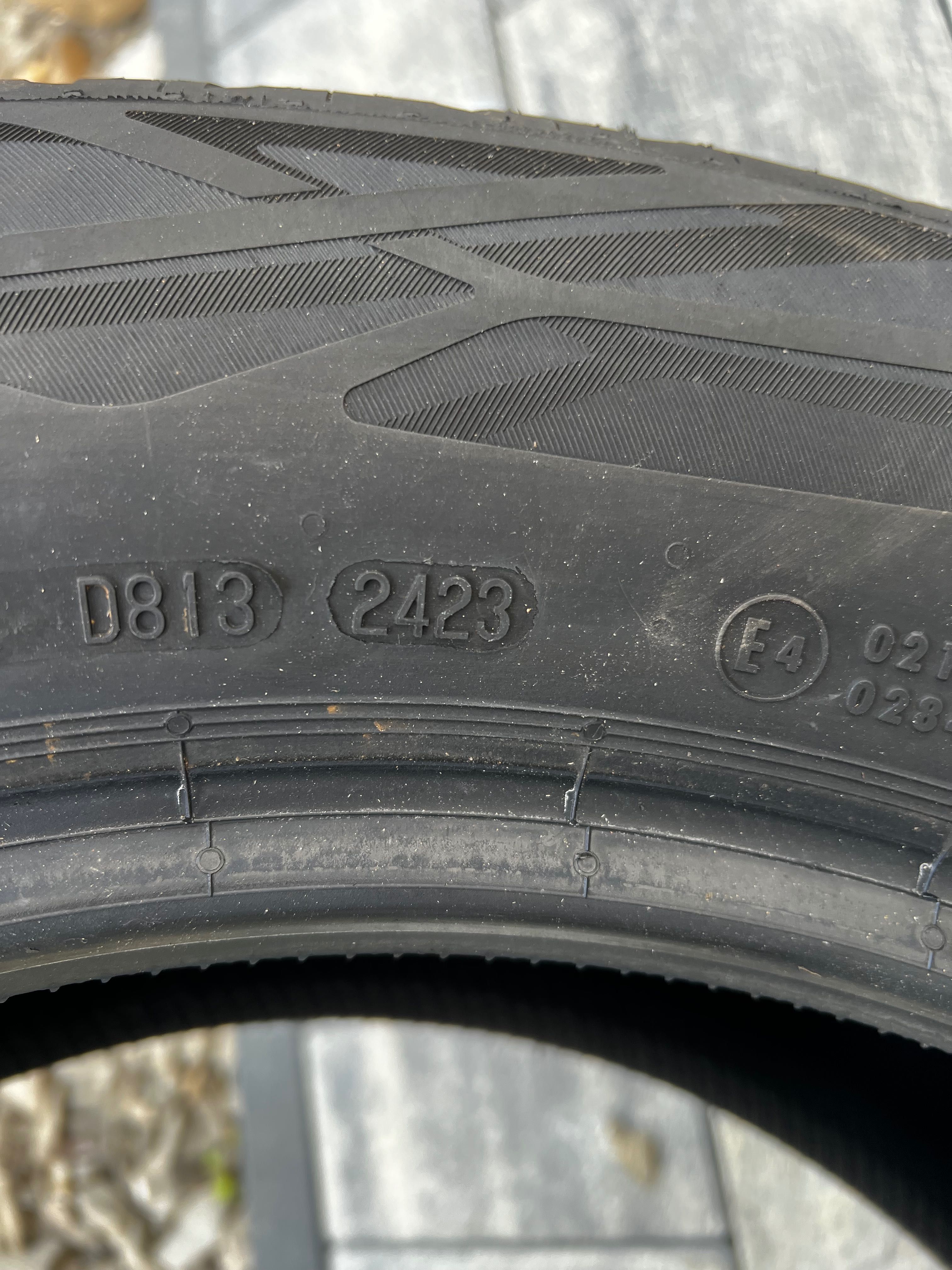 Opony nowe CONTINENTAL 235/55/18