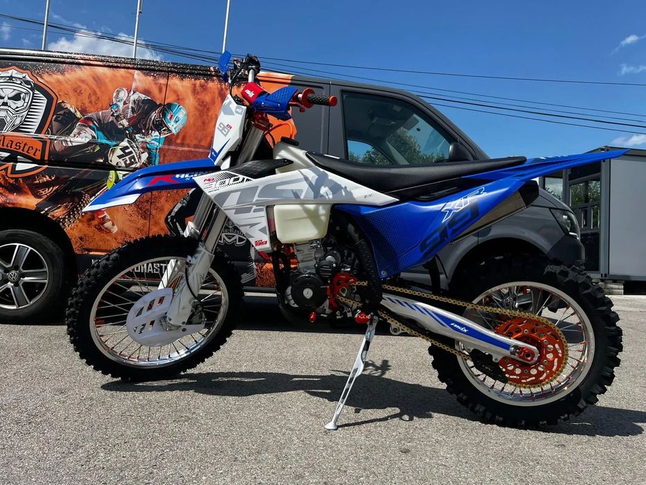 ASIX XR XR 99 model 300 cm3 chłodzony cieczą dostępny od ręki Dulowa