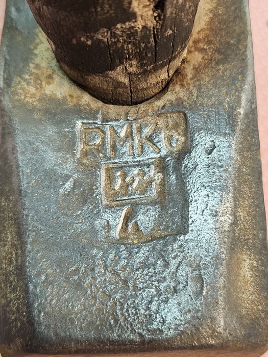 Stary młot rozłupak RMKb-4
