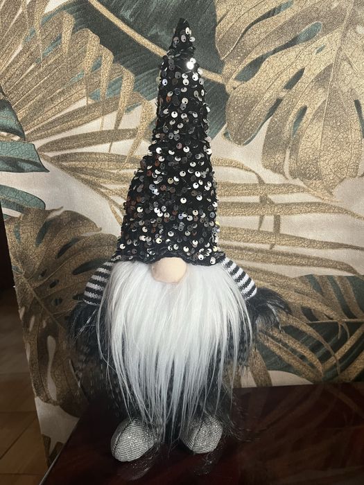 Гном в стилі Венздей)