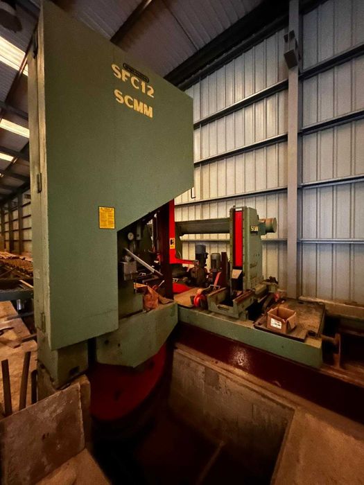 Máquinas para Serração (Descascadeira , Cahrriot , PT400 kva)