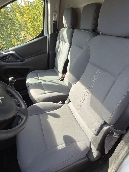 Peugeot Partner (3 lugares)