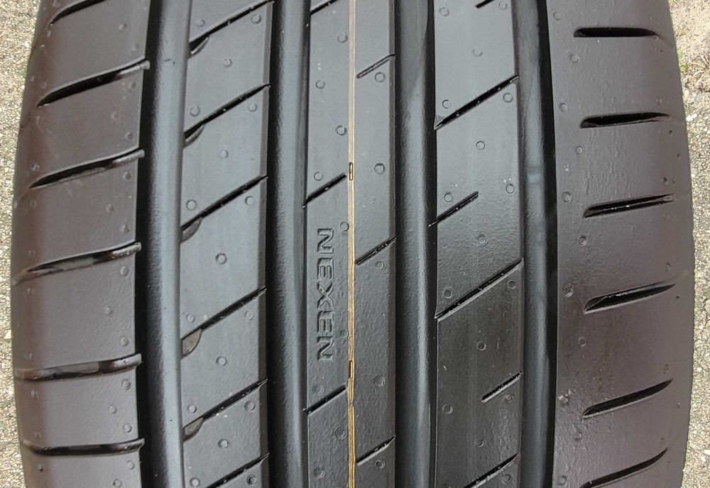 Opony nowe demo 225x55 18 Hankook Nexen Vredestein