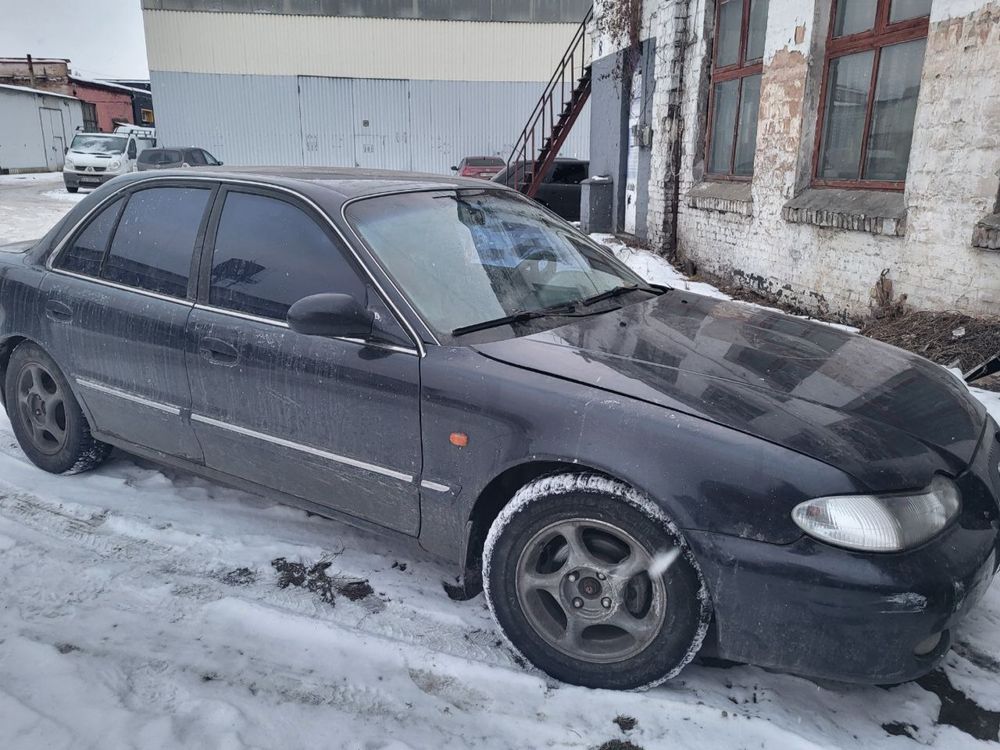 Продаж Hyundai Sonata легковий Седан Б/У Торг