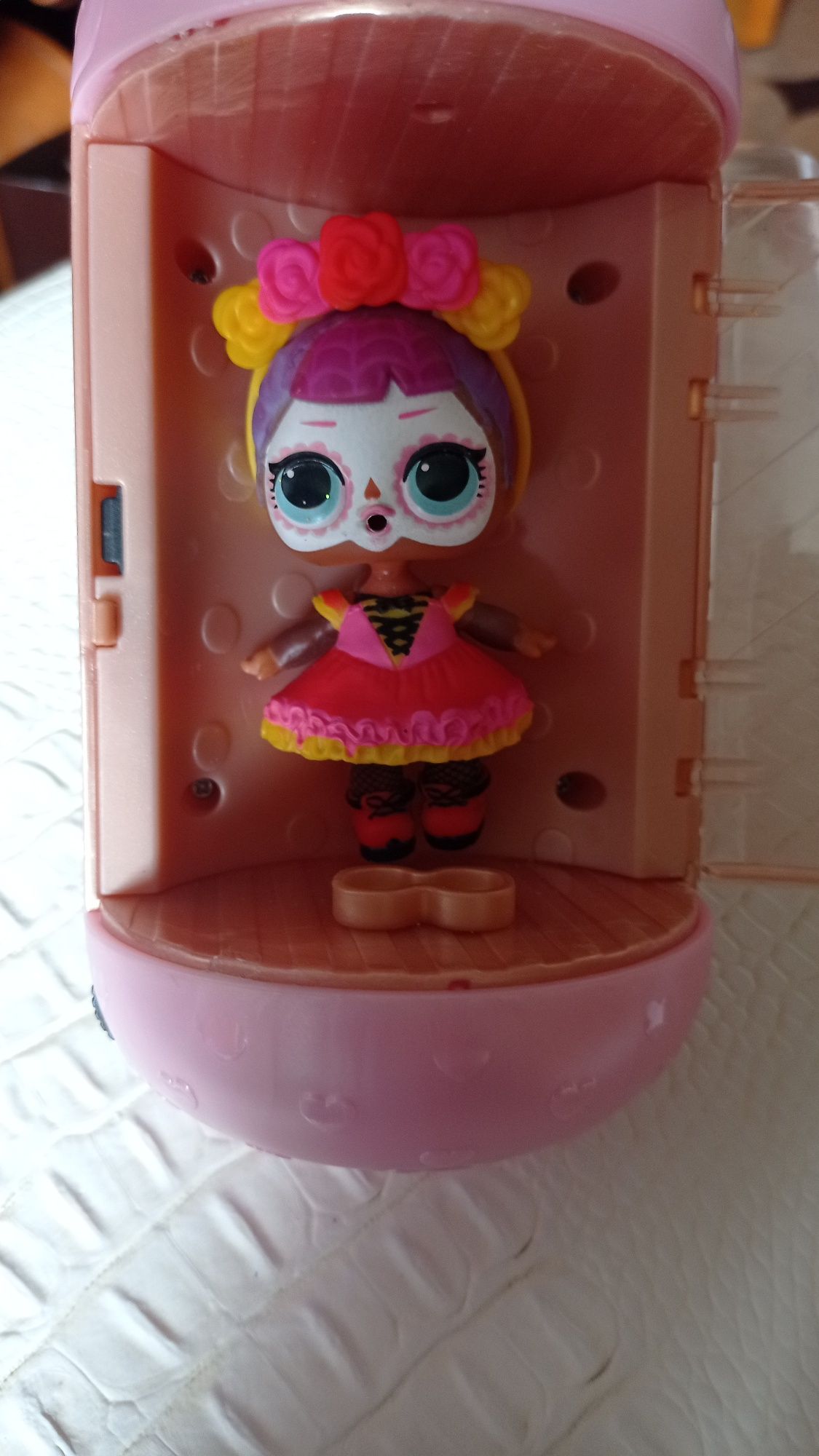 Кукла Лол в капсуле