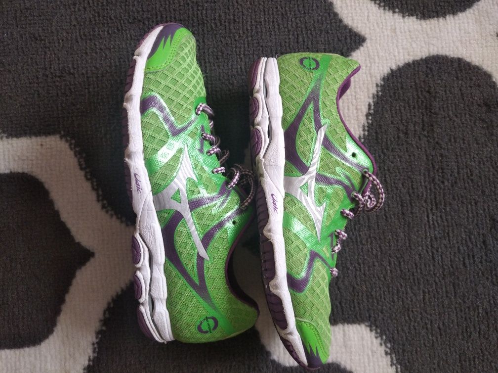 Damskie Mizuno Wave Hitogami do biegania