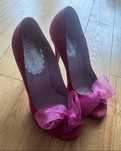 Nowe, oryginalne buty Red Valentino 37 róż okazja
