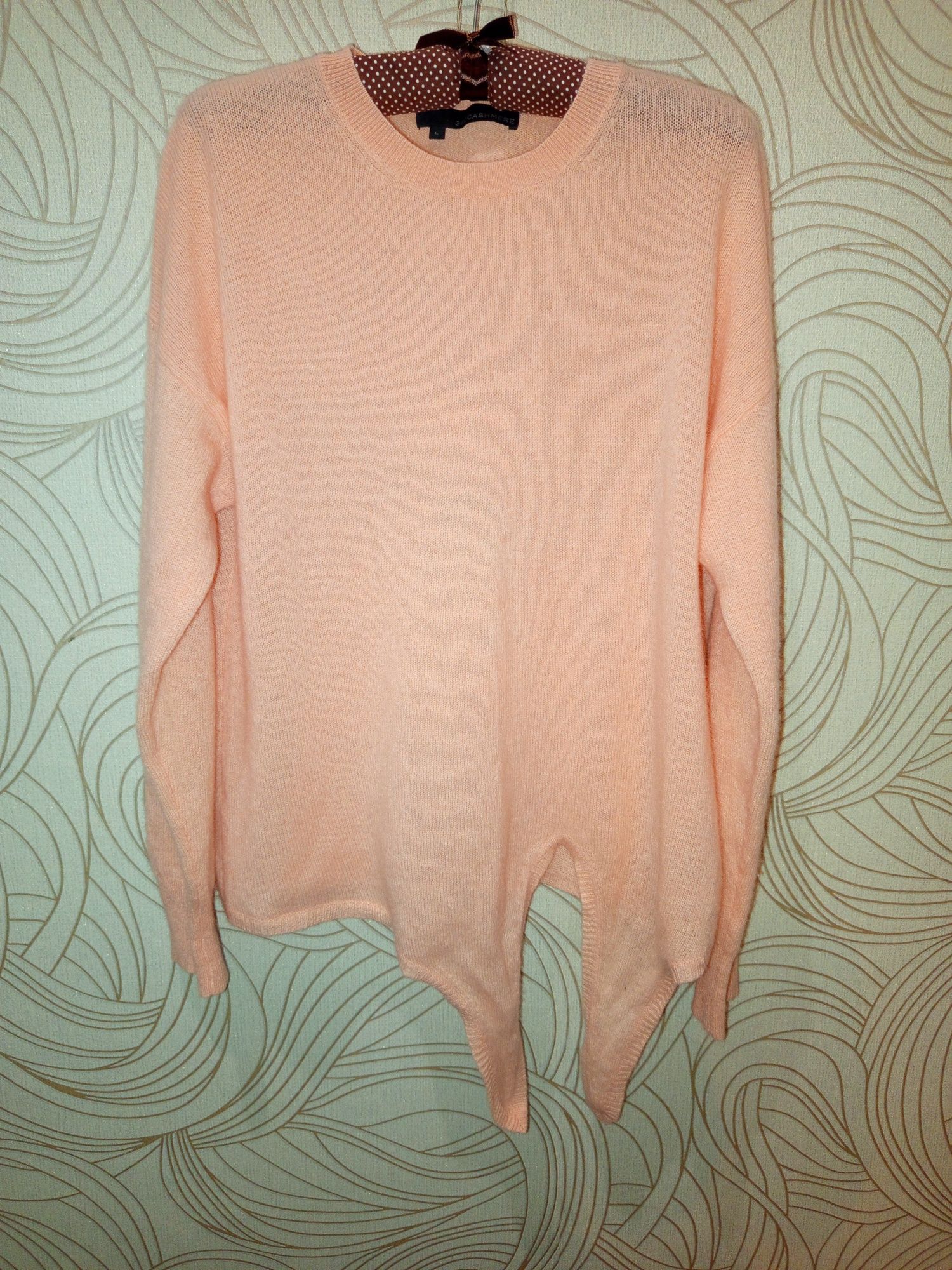 Кашемировый свитер р.М .   360 Cashmere
