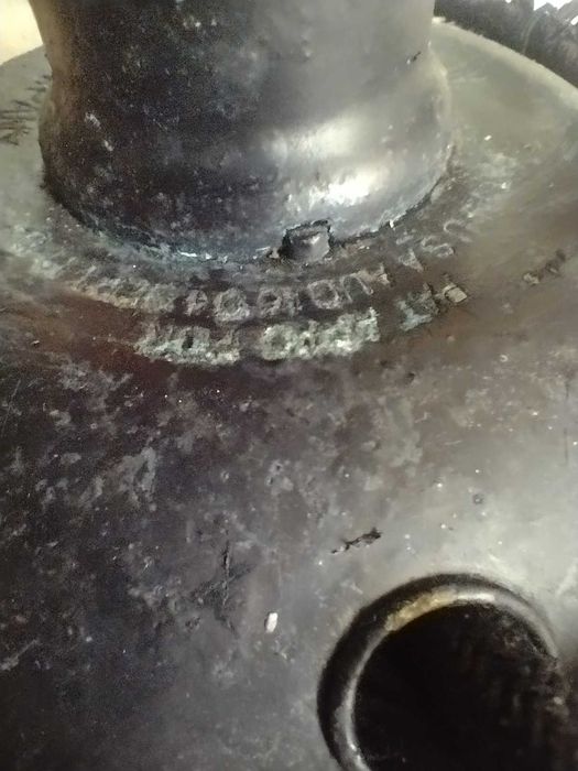 Stary z 1915 roku telefon Western Electric company wykonany z mosiądzu