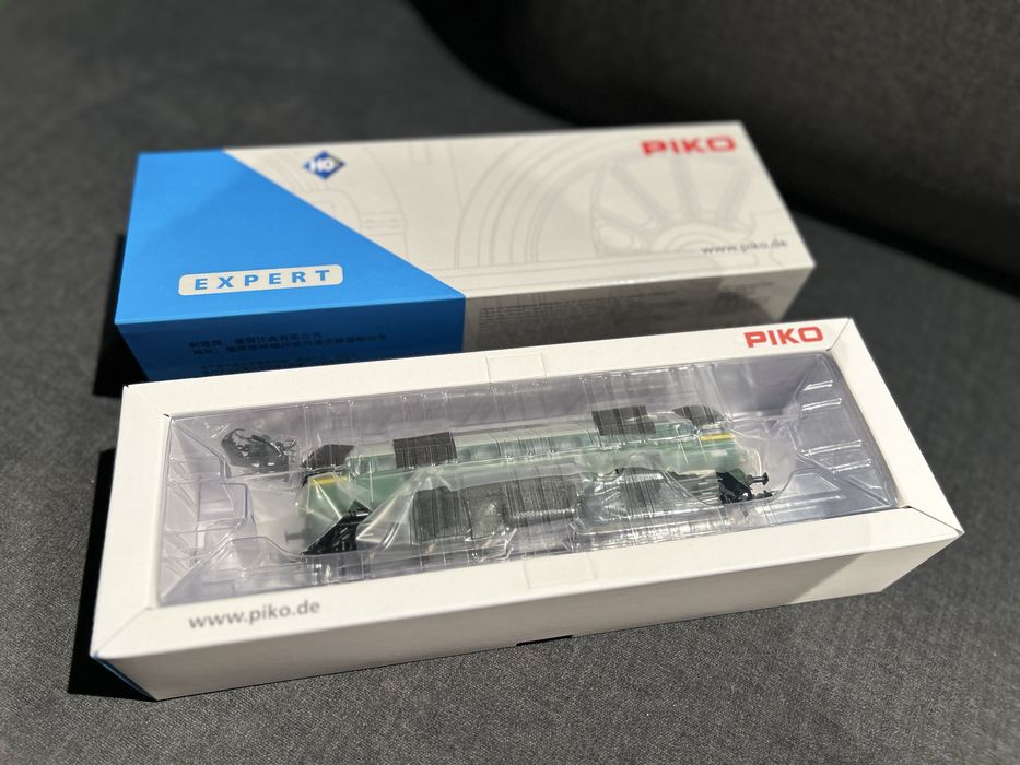 Lokomotywa spalinowa PKP ST-44-966 H0 Piko 52909 kolekcjonerski