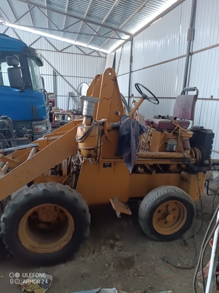 Продам навантажувач Derruppe D 400