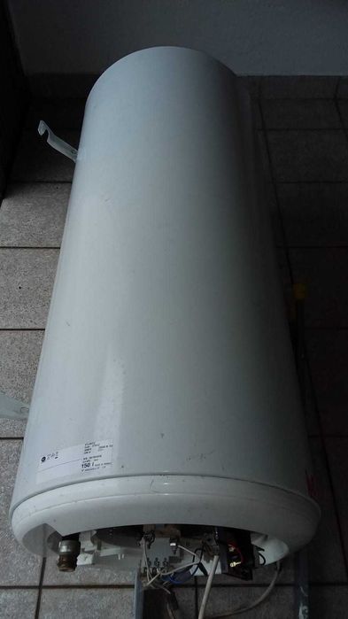 Cilindro de aguas sanitárias 150L