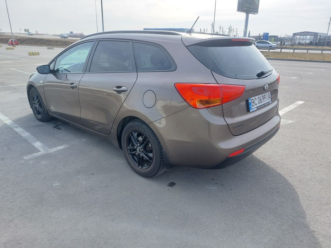 Kia ceed 2013 1.6d.