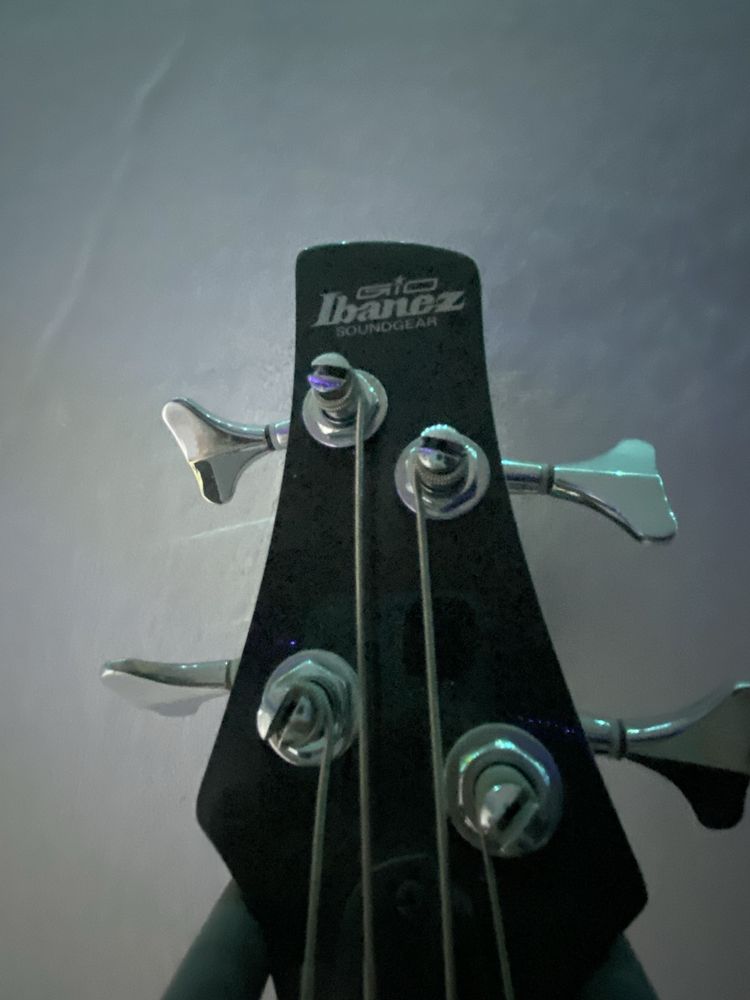 gitara basowa ibanez