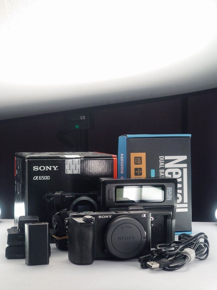 Aparat Sony A6500 Body zestaw ładowarka newell