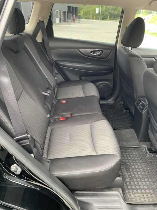 Продам Nissan Rogue