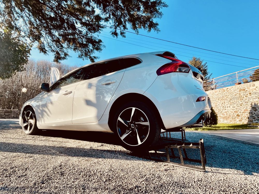 Para venda volvo v 40 R design D 2 com garantia de 24 meses
