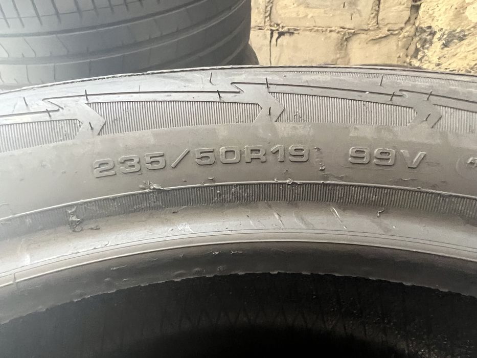 235/50/19 R19 Goodyear Ultra Grip Perfomance GEN1 4шт зима