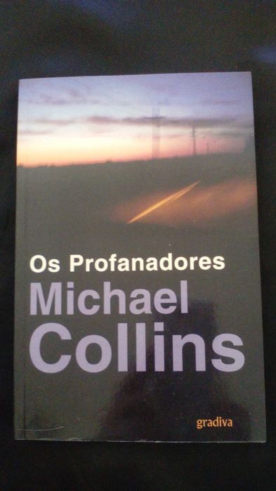 Os Profanadores, de Michael Collins