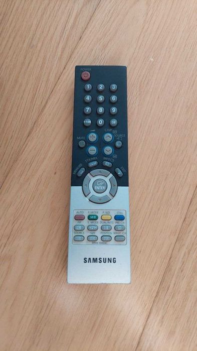 Телевізор Samsung LCD TV Monitor SM 940mw 19" + приставка Т2