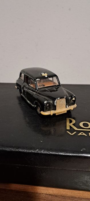 CORGI Austin London TAXI