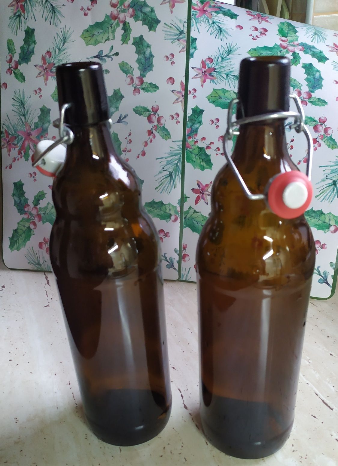 Бутылки с бугельными пробками