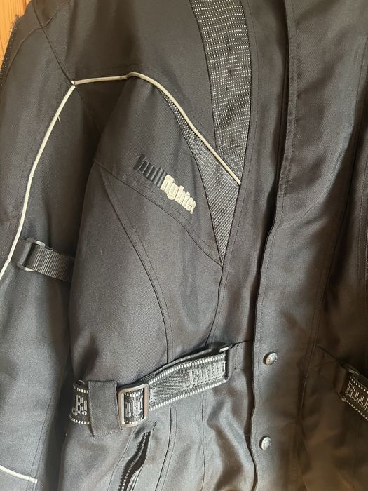 Sprzedam duzy strój na motocykl (kurtka, spodnie) firmy Bull fighter