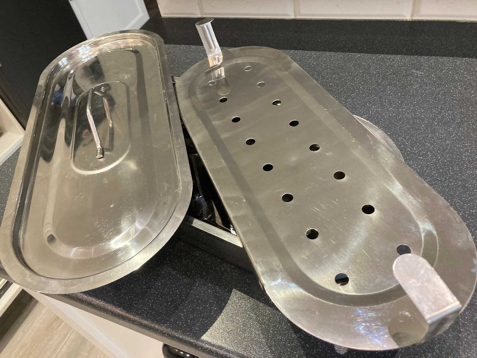 Garnek ze stali nierdzewnej, podłużny z wkładem do gotowania