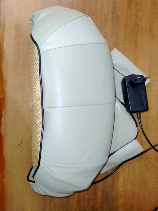 Масажер для спини